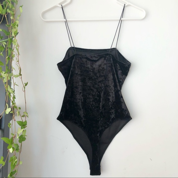 5/$20 Black velvet bodysuit, size Small - Picture 4 of 10